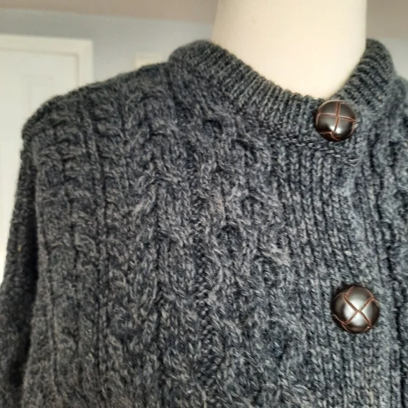 Shannon dark blue wool cardigan. - Picture 4 of 9